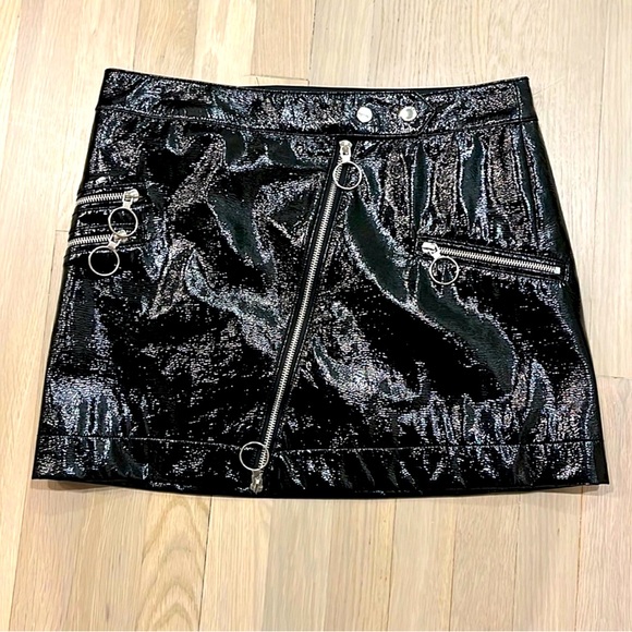 Rebecca Mankoph, faux leather skirt Size 4 - Picture 2 of 5